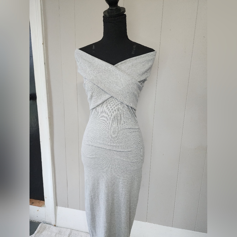 Gray Ribbed Calf-Length Knit Dress - Picture 2 of 5